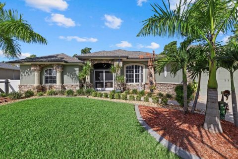 Casa en venta en North Port, Florida, 2 dormitorios, 197.88 m2 № 1757941 - foto 1