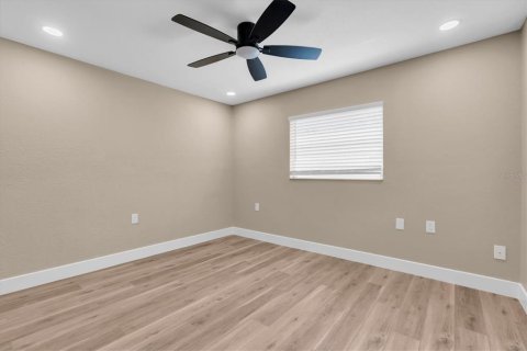 Casa en venta en Port Richey, Florida, 3 dormitorios, 157.93 m2 № 2383891 - foto 29