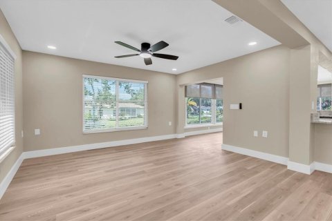 Casa en venta en Port Richey, Florida, 3 dormitorios, 157.93 m2 № 2383891 - foto 12