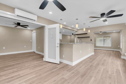 Casa en venta en Port Richey, Florida, 3 dormitorios, 157.93 m2 № 2383891 - foto 20