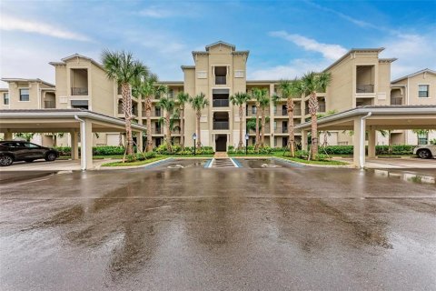 Condo in Bradenton, Florida, 2 bedrooms in LAKEWOOD NATIONAL  № 2312899