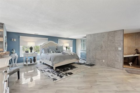 House in Belleair Beach, Florida 3 bedrooms, 261.8 sq.m. № 1749671 - photo 28