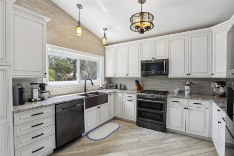 House in Belleair Beach, Florida 3 bedrooms, 261.8 sq.m. № 1749671 - photo 20