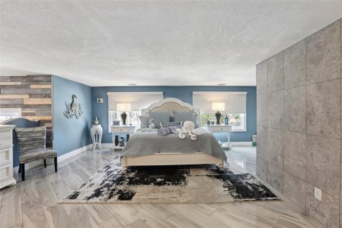House in Belleair Beach, Florida 3 bedrooms, 261.8 sq.m. № 1749671 - photo 30