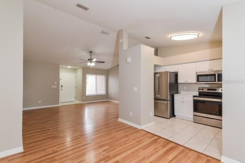 Villa ou maison à louer à Riverview, Floride: 3 chambres, 107.12 m2 № 2436809 - photo 6