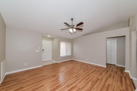 Villa ou maison à louer à Riverview, Floride: 3 chambres, 107.12 m2 № 2436809 - photo 3