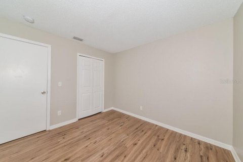 Villa ou maison à louer à Riverview, Floride: 3 chambres, 107.12 m2 № 2436809 - photo 13