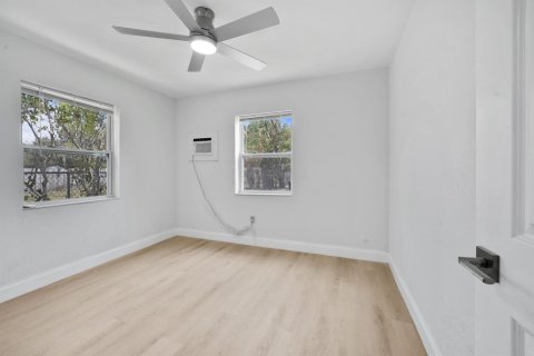 House in Delray Beach, Florida 3 bedrooms, 93.65 sq.m. № 1183042 - photo 1