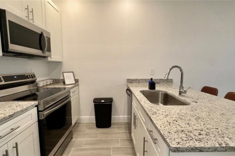 Casa en alquiler en Kissimmee, Florida, 2 dormitorios, 98.1 m2 № 1884734 - foto 15