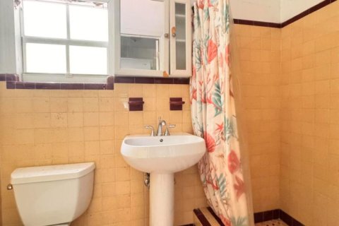 House in Hollywood, Florida 3 bedrooms, 188.5 sq.m. № 2387156 - photo 24