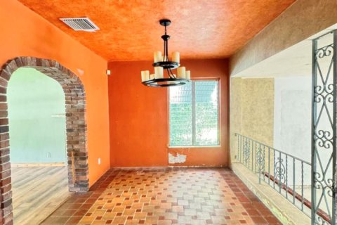 House in Hollywood, Florida 3 bedrooms, 188.5 sq.m. № 2387156 - photo 22