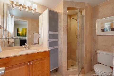 Condominio en alquiler en Bay Harbor Islands, Florida, 2 dormitorios, 98.94 m2 № 2054375 - foto 8