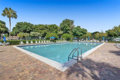 Condo in Pompano Beach, Florida, 1 bedroom  № 1814711 - photo 3