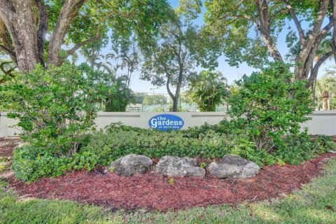 Condo in Pompano Beach, Florida, 1 bedroom  № 1814711 - photo 4