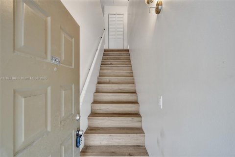 Condo in Pompano Beach, Florida, 1 bedroom  № 1814711 - photo 5