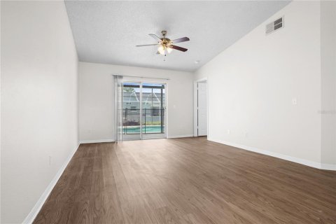 Villa ou maison à vendre à Kissimmee, Floride: 3 chambres, 117.24 m2 № 2284368 - photo 10