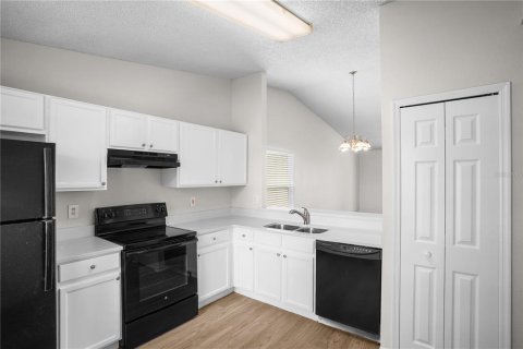 Villa ou maison à vendre à Kissimmee, Floride: 3 chambres, 117.24 m2 № 2284368 - photo 17