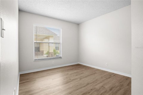 Villa ou maison à vendre à Kissimmee, Floride: 3 chambres, 117.24 m2 № 2284368 - photo 25
