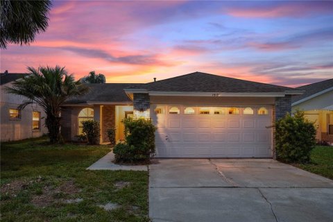 House in Kissimmee, Florida 3 bedrooms, 117.24 sq.m. № 2284368