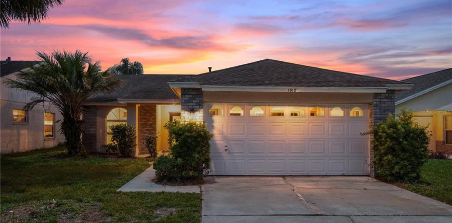 Villa ou maison à Kissimmee, Floride 3 chambres, 117.24 m2 № 2284368