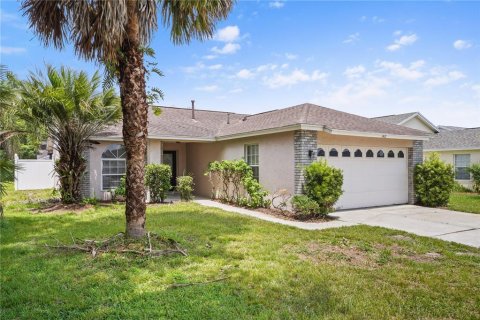 Villa ou maison à vendre à Kissimmee, Floride: 3 chambres, 117.24 m2 № 2284368 - photo 3