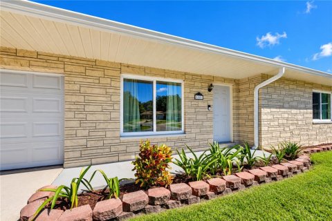 Villa ou maison à vendre à Seffner, Floride: 2 chambres, 104.52 m2 № 2430396 - photo 6