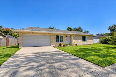 Villa ou maison à vendre à Seffner, Floride: 2 chambres, 104.52 m2 № 2430396 - photo 3