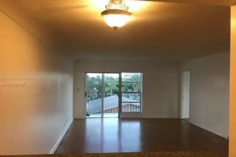 Condominio en venta en Miami Beach, Florida, 2 dormitorios, 100.61 m2 № 1731180 - foto 15