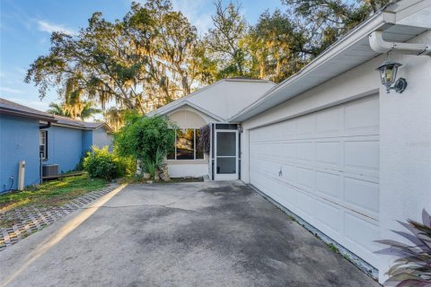 Casa en venta en New Port Richey, Florida, 2 dormitorios, 162.39 m2 № 2387584 - foto 3
