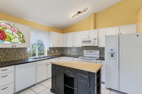 Casa en venta en New Port Richey, Florida, 2 dormitorios, 162.39 m2 № 2387584 - foto 5