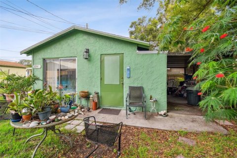 Commercial property in New Port Richey, Florida 12 bedrooms, 355.35 sq.m. № 1805016 - photo 3