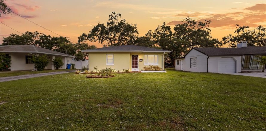 House in Bradenton, Florida 2 bedrooms, 99.78 sq.m. № 1886085