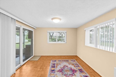 House in Bradenton, Florida 2 bedrooms, 99.78 sq.m. № 1886085 - photo 8