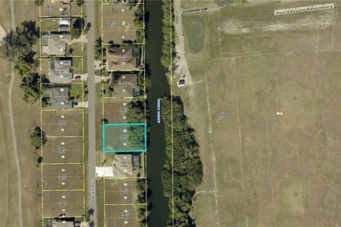 Land in Cape Coral, Florida № 2363102