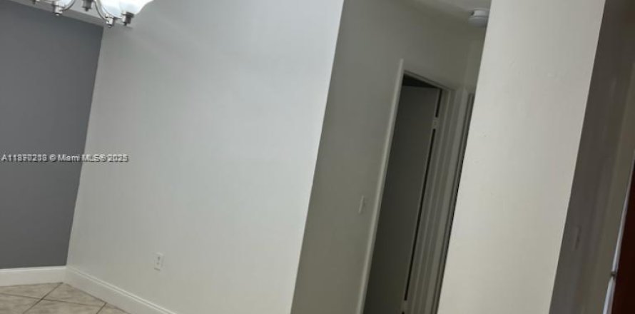 Apartamento en Miami, Florida 2 dormitorios, 83.43 m2 № 1895280