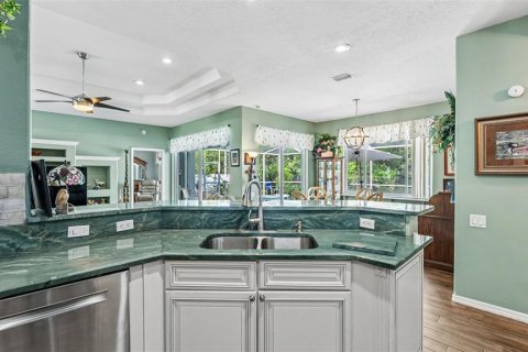Villa ou maison à vendre à Lakeland, Floride: 4 chambres, 214.98 m2 № 2416245 - photo 16