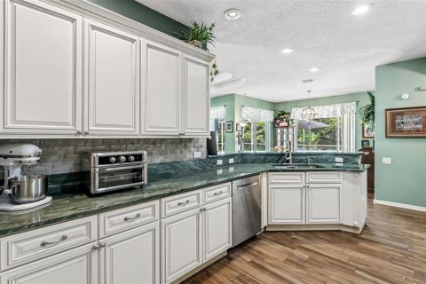 Villa ou maison à vendre à Lakeland, Floride: 4 chambres, 214.98 m2 № 2416245 - photo 17