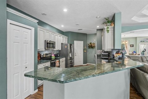 Villa ou maison à vendre à Lakeland, Floride: 4 chambres, 214.98 m2 № 2416245 - photo 14