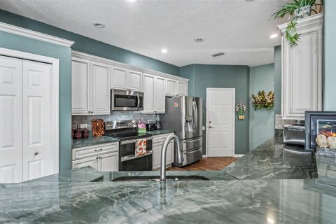 Villa ou maison à vendre à Lakeland, Floride: 4 chambres, 214.98 m2 № 2416245 - photo 15