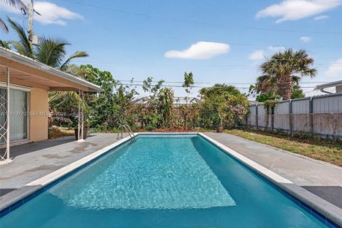 House in Davie, Florida 3 bedrooms, 93.65 sq.m. № 2043290 - photo 20