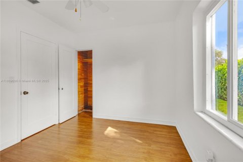 Casa en venta en Miami Shores, Florida, 3 dormitorios, 122.54 m2 № 1752167 - foto 27