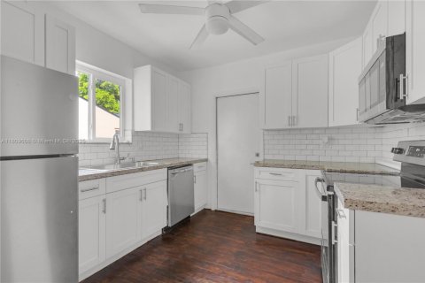 Casa en venta en Miami Shores, Florida, 3 dormitorios, 122.54 m2 № 1752167 - foto 23
