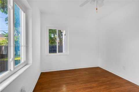 Casa en venta en Miami Shores, Florida, 3 dormitorios, 122.54 m2 № 1752167 - foto 29