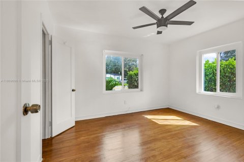 Casa en venta en Miami Shores, Florida, 3 dormitorios, 122.54 m2 № 1752167 - foto 28