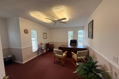Commercial property in New Port Richey, Florida 31.4 sq.m. № 2294569 - photo 3