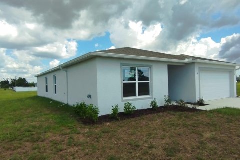 Villa ou maison à louer à Cape Coral, Floride: 4 chambres, 140.84 m2 № 1890233 - photo 1