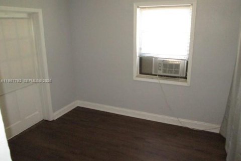 Villa ou maison à louer à Hollywood, Floride: 4 chambres, 132.2 m2 № 2011611 - photo 9