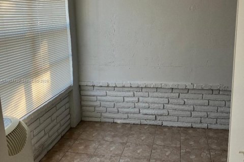 Villa ou maison à louer à Hollywood, Floride: 4 chambres, 132.2 m2 № 2011611 - photo 13