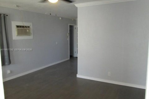 Villa ou maison à louer à Hollywood, Floride: 4 chambres, 132.2 m2 № 2011611 - photo 6