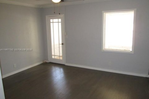 Villa ou maison à louer à Hollywood, Floride: 4 chambres, 132.2 m2 № 2011611 - photo 8